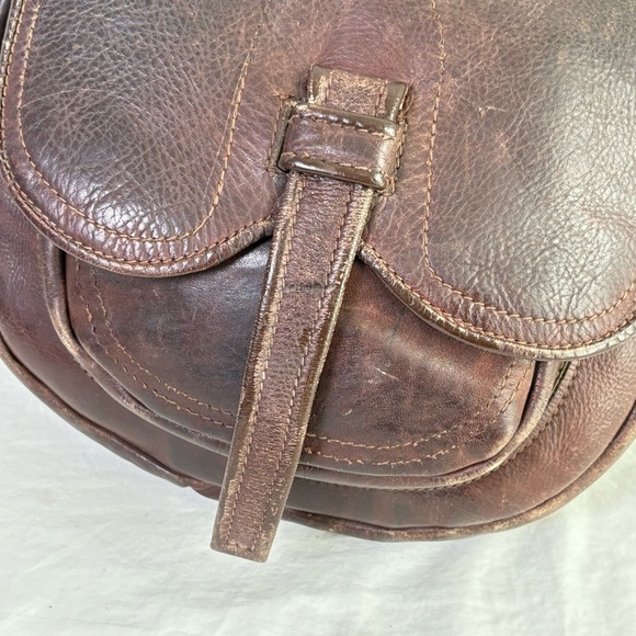 Vintage artisan handmade boho minimalist distressed genuine leather shoulder bag - Picture 13 of 17